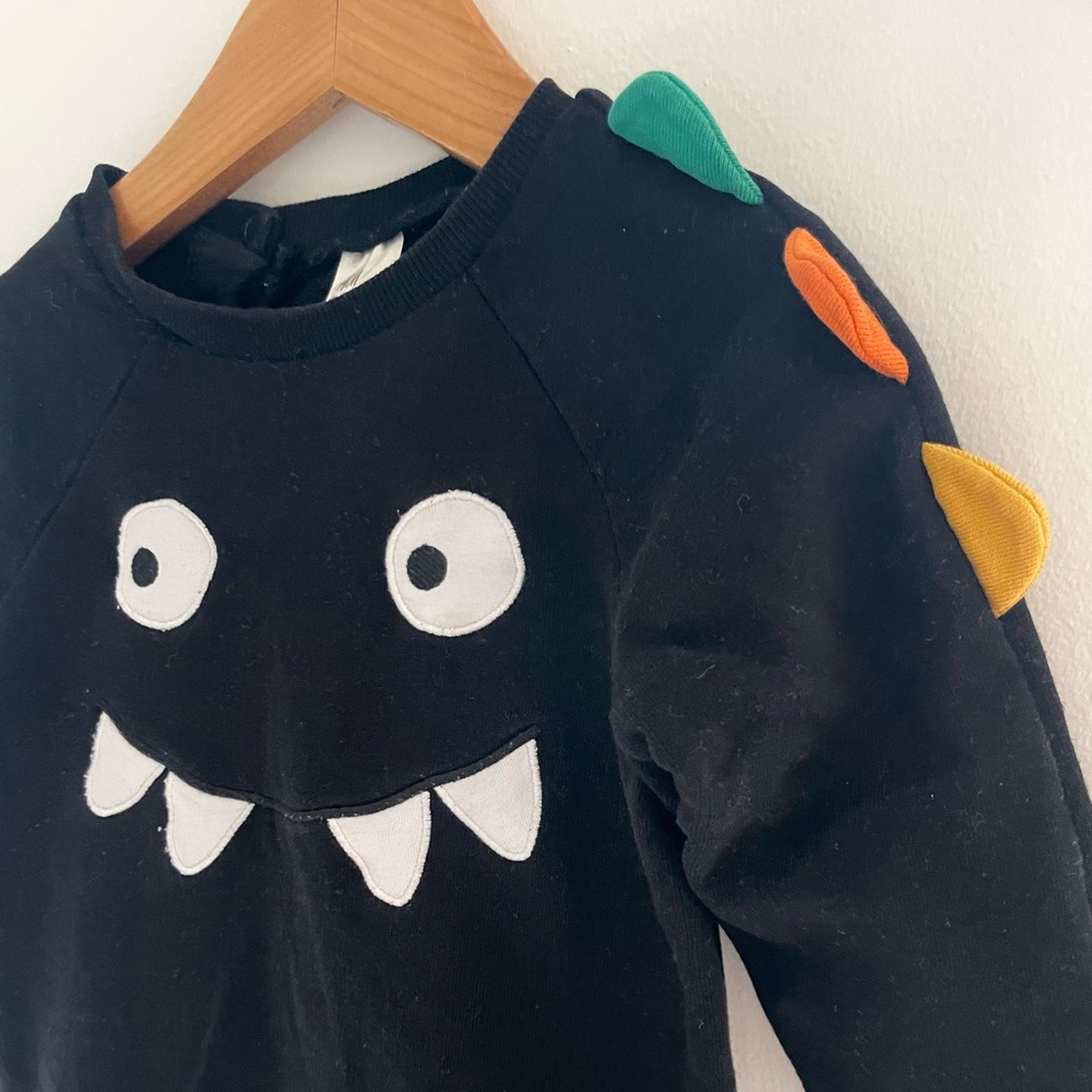 4/$25💥Monster Dinosaur Cute Sweatshirt, 3D Rainbow Shoulder Scales, Black White - Picture 2 of 8